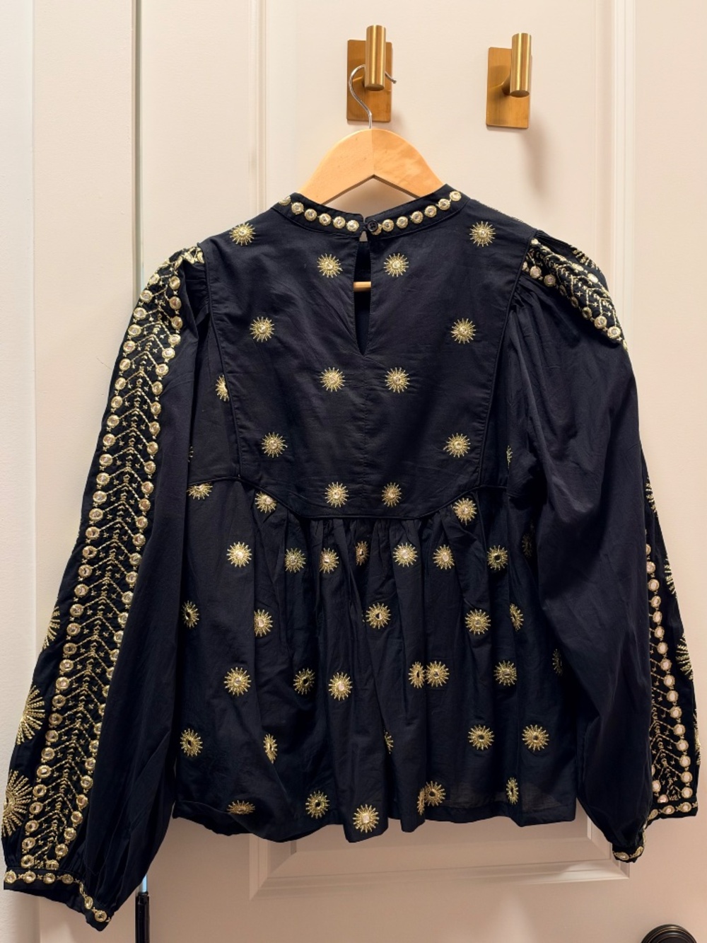 Farm Rio Embroidered Top Blouse - Picture 3 of 4